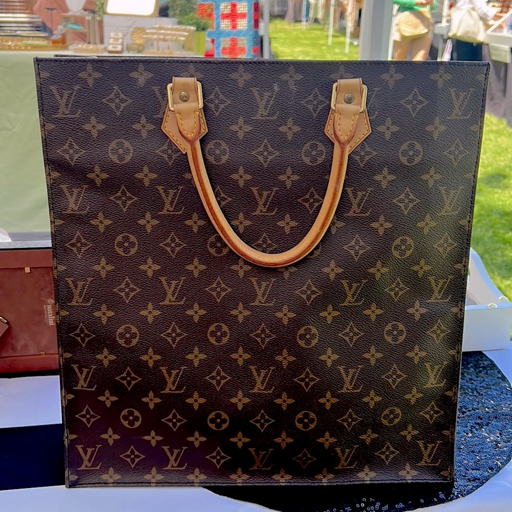 Louis Vuitton Sac Plat
